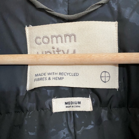 Aritzia Green Community Parka - Size M - Picture 6 of 8